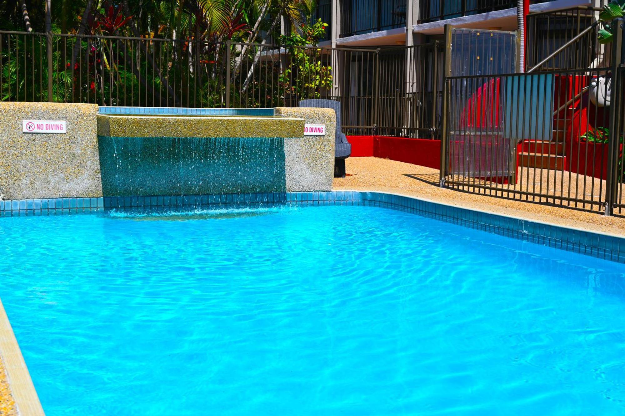 วอเตอร์ส เอดจ์ เดอะ สแตรนด์ Hotel ทาวน์วิล ภายนอก รูปภาพ