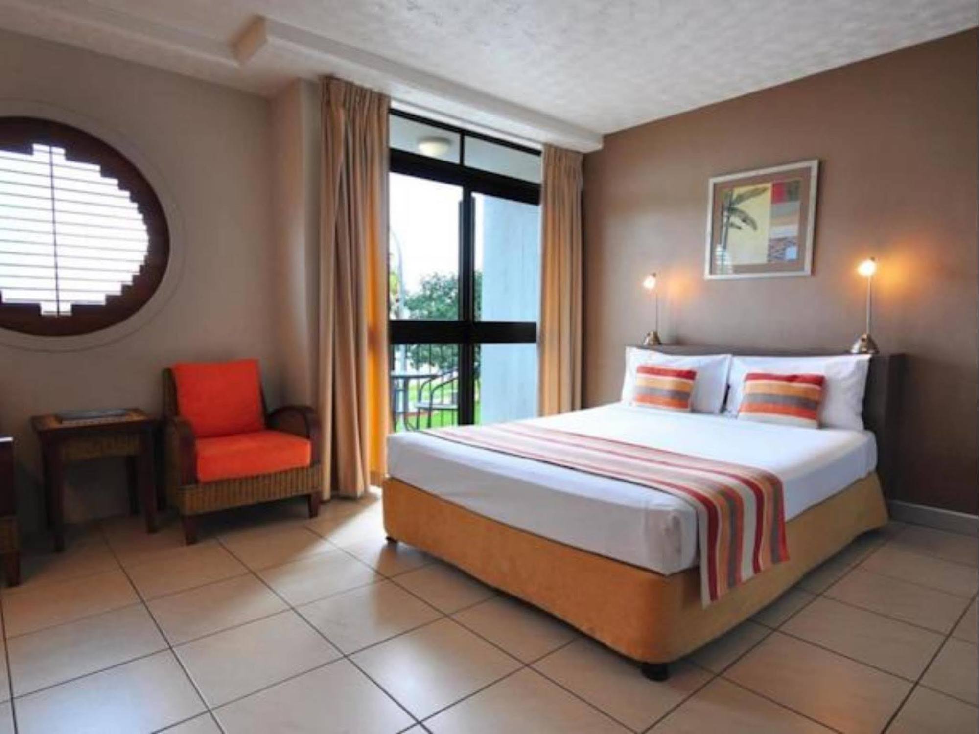 วอเตอร์ส เอดจ์ เดอะ สแตรนด์ Hotel ทาวน์วิล ภายนอก รูปภาพ